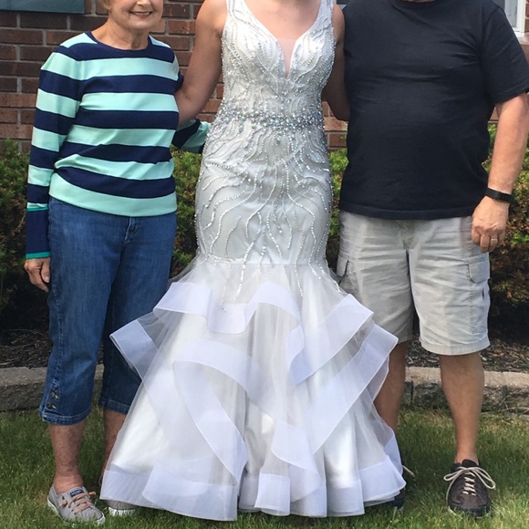 trumpet style prom dress